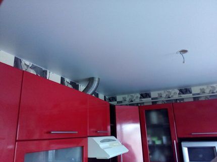 Вентиляция в натяжном потолке: для чего нужна + тонкости обустройства Вентиляция в натяжном потолке: для чего нужна + тонкости обустройства