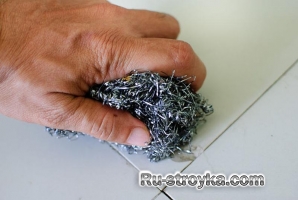 Как очистить плитку от раствора или клея. Как очистить плитку от раствора или клея.