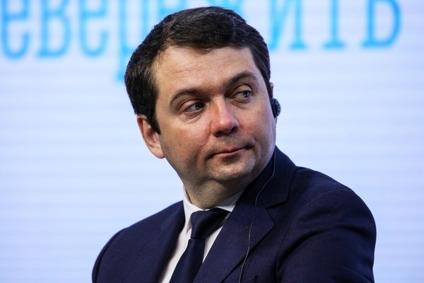 Живущий в аварийном доме мальчик попросил у российского губернатора квартиру Живущий в аварийном доме мальчик попросил у российского губернатора квартиру