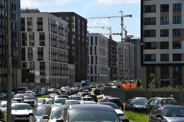 Молодежь бросилась скупать квартиры в Москве Молодежь бросилась скупать квартиры в Москве