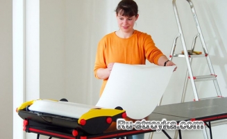 Как оклеить потолок обоями. Как оклеить потолок обоями.