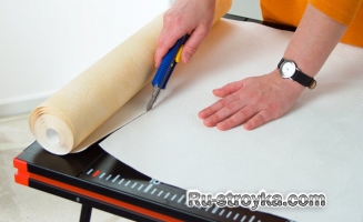 Как оклеить потолок обоями. Как оклеить потолок обоями.