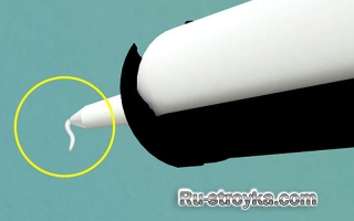 Заделка швов силиконом вокруг ванны. Заделка швов силиконом вокруг ванны.