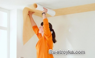 Как оклеить потолок обоями. Как оклеить потолок обоями.