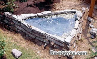 Изготовление декоративного пруда из природного камня. Изготовление декоративного пруда из природного камня.
