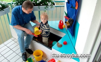 Детский бассейн на балконе. Детский бассейн на балконе.