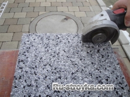 Ремонт лестницы при помощи гибкой мраморной крошки. Ремонт лестницы при помощи гибкой мраморной крошки.