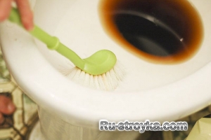 Как очистить унитаз при помощи Кока-Колы. Как очистить унитаз при помощи Кока-Колы.