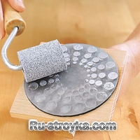 Как разукрасить однотонную стену при помощи медальонов. Как разукрасить однотонную стену при помощи медальонов.