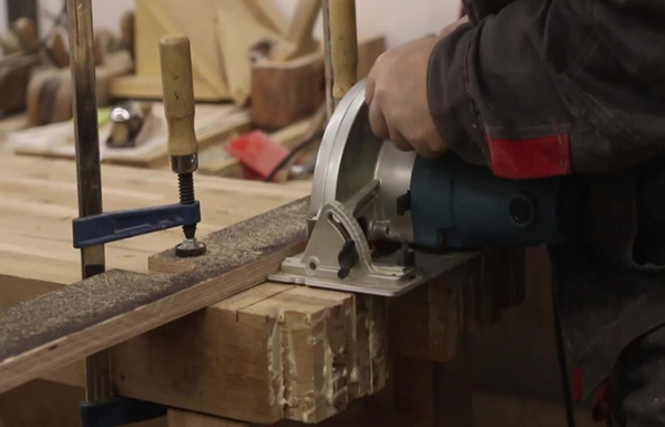 Как сделать удобный столярный верстак своими руками: виды, чертежи, порядок изготовления Как сделать удобный столярный верстак своими руками: виды, чертежи, порядок изготовления