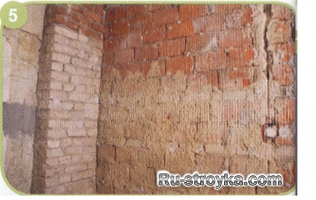 Как выровнять стену, выполненную из разнородных материалов. Как выровнять стену, выполненную из разнородных материалов.