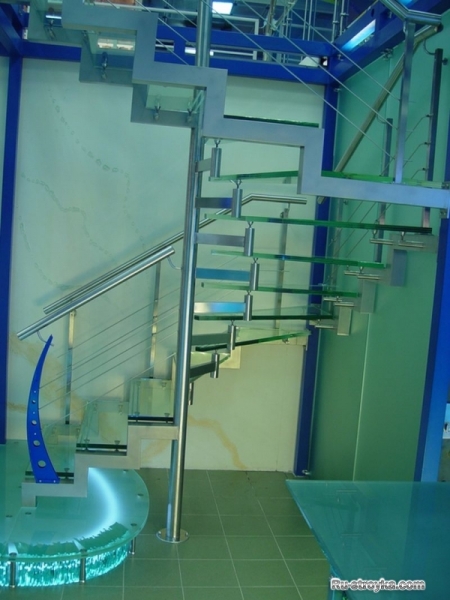 Лестницы из стекла и метала Лестницы из стекла и метала