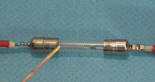 Не греет микроволновка, что делать: причины и их устранение Не греет микроволновка, что делать: причины и их устранение