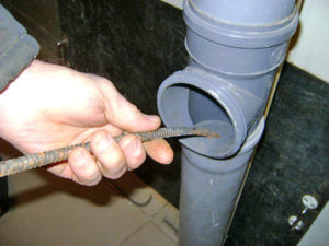 Почему гудят трубы в квартире: определение причин и разбор способов устранения проблемы Почему гудят трубы в квартире: определение причин и разбор способов устранения проблемы