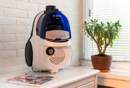 Обзор пылесоса Bosch GS-10: на страже порядка – компактные циклонники Обзор пылесоса Bosch GS-10: на страже порядка – компактные циклонники