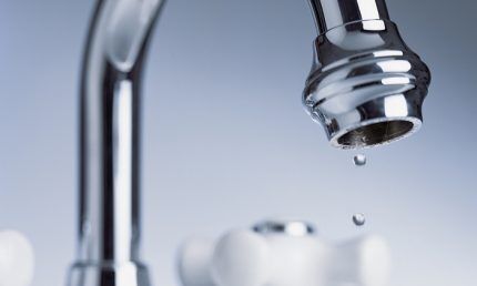 Почему гудят трубы в квартире: определение причин и разбор способов устранения проблемы Почему гудят трубы в квартире: определение причин и разбор способов устранения проблемы