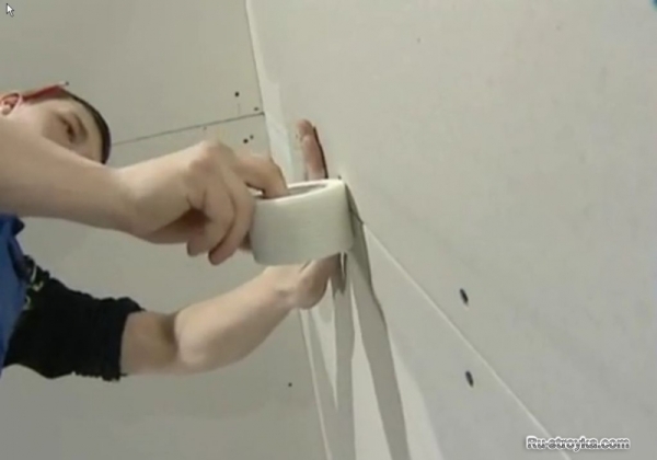 Шпатлевка стыков гипсокартона Шпатлевка стыков гипсокартона