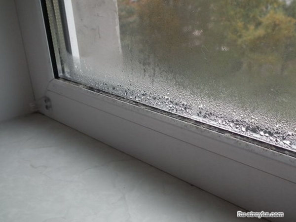 Как бороться с конденсатом на пластиковых окнах Как бороться с конденсатом на пластиковых окнах