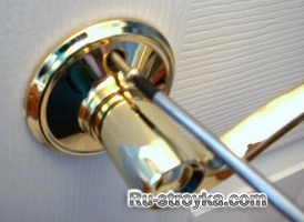 Как заменить дверную ручку. Как заменить дверную ручку.