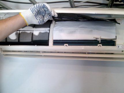 Что делать если сплит система течёт в комнату: распространенные поломки и способы их устранения Что делать если сплит система течёт в комнату: распространенные поломки и способы их устранения