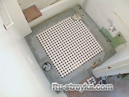 Укладываем мозаичную плитку в ванной комнате Укладываем мозаичную плитку в ванной комнате