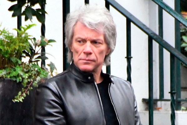 Знаменитый рок-музыкант решил продать свой особняк Знаменитый рок-музыкант решил продать свой особняк