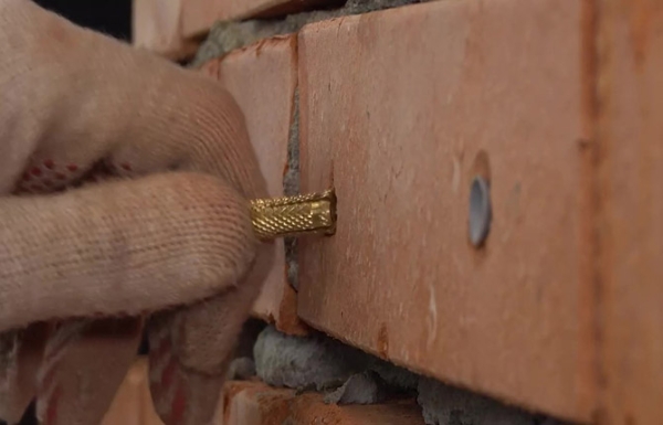 Дюбель для кирпича: виды, инструкция по установке Дюбель для кирпича: виды, инструкция по установке