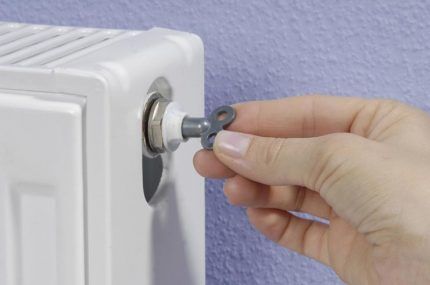 Почему гудят трубы в квартире: определение причин и разбор способов устранения проблемы Почему гудят трубы в квартире: определение причин и разбор способов устранения проблемы