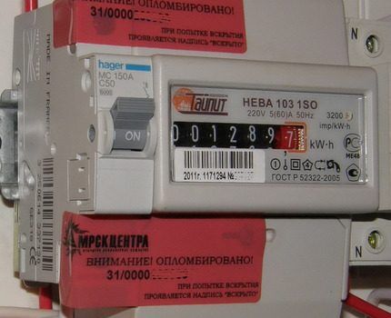 Как правильно поменять лампочку: разбор технических нюансов нетривиальной задачи