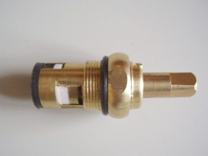 Почему гудят трубы в квартире: определение причин и разбор способов устранения проблемы Почему гудят трубы в квартире: определение причин и разбор способов устранения проблемы