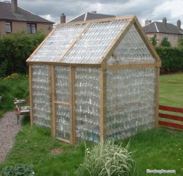 Строительство из пластиковых бутылок. Строительство из пластиковых бутылок.