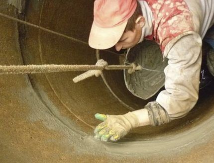 Чистка колодца своими руками: обзор лучших профилактических и капитальных методов