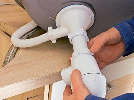 Как собрать слив для раковины: инструктаж по установке слива с переливом Как собрать слив для раковины: инструктаж по установке слива с переливом