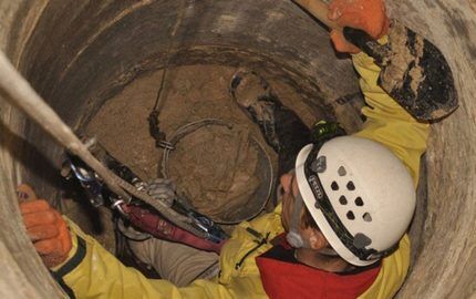 Чистка колодца своими руками: обзор лучших профилактических и капитальных методов