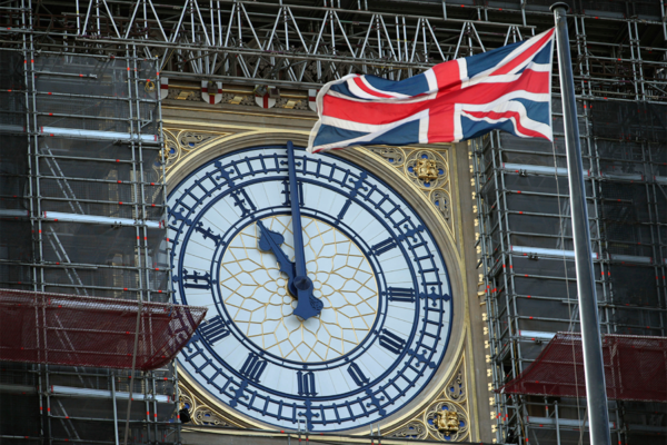 Из-за бомбежек на реставрацию легендарной башни выделят миллионы фунтов Из-за бомбежек на реставрацию легендарной башни выделят миллионы фунтов