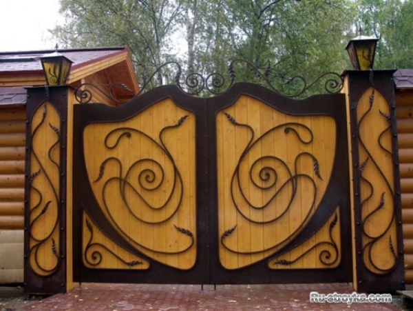 Рacпaшныe вopoтa Рacпaшныe вopoтa