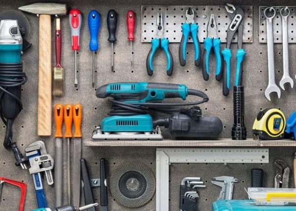 Как выбрать запчасти для строительного инструмента: Гайд по экономии и качеству Как выбрать запчасти для строительного инструмента: Гайд по экономии и качеству