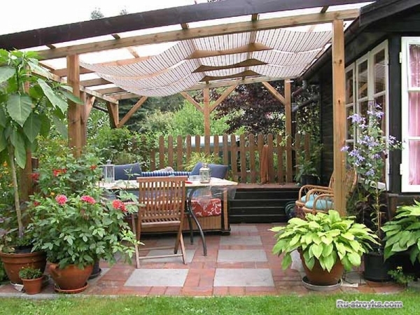 БЕСЕДКА В ИНТЕРЬЕРЕ САДА БЕСЕДКА В ИНТЕРЬЕРЕ САДА