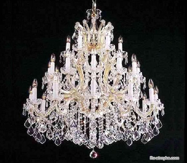 Люстры и светильники Люстры и светильники