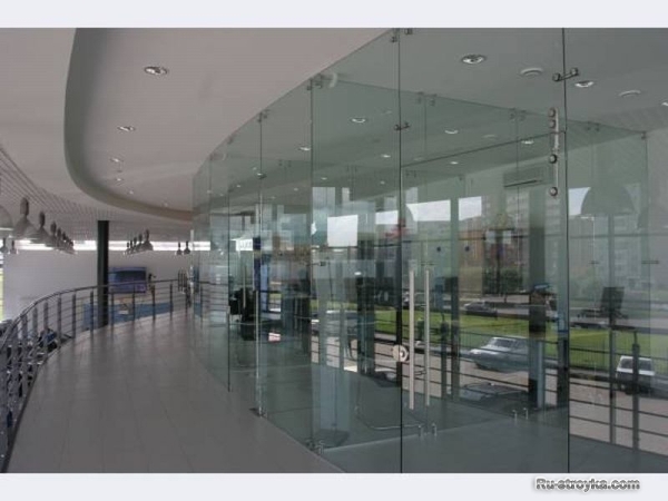 БЕЗРАМНАЯ СТЕКЛЯННАЯ ДВЕРЬ БЕЗРАМНАЯ СТЕКЛЯННАЯ ДВЕРЬ