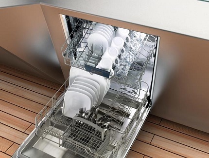 Обзор посудомоечной машины 45 см Midea MFD45S100W: богатый функционал китаянки