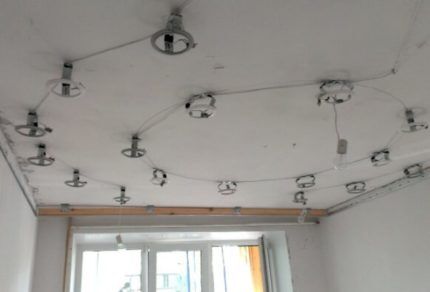 Монтаж точечных светильников в потолок: инструктаж по монтажу + советы специалистов