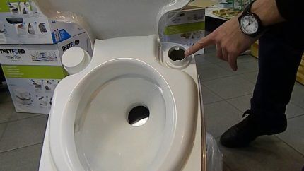Что такое биотуалет: принцип действия и специфика использования автономной сантехники Что такое биотуалет: принцип действия и специфика использования автономной сантехники
