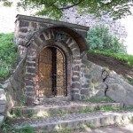 Вход в подвал
