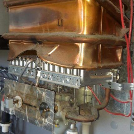 Ремонт теплообменника газовой колонки своими руками: основные этапы пайки медного радиатора Ремонт теплообменника газовой колонки своими руками: основные этапы пайки медного радиатора