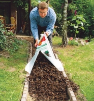 Изготовление садовой дорожки из коры. Изготовление садовой дорожки из коры.