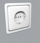 Устанавливаем розетки Устанавливаем розетки