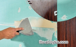 Декорирование стены при помощи ламинированной панели, гипсокартона и обоев. Декорирование стены при помощи ламинированной панели, гипсокартона и обоев.