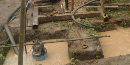 Очистка выгребных ям: обзор лучших методов + устранение заиливания Очистка выгребных ям: обзор лучших методов + устранение заиливания